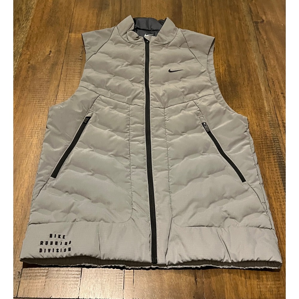 Nike Running Division Men's Reflective Puffer Vest Black Swoosh XS - Picture 2 of 12